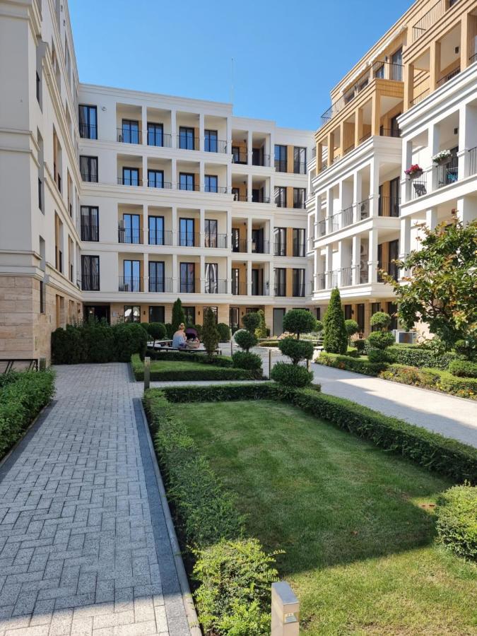 Apartment In Evargreen Complex With Terrace Várna Kültér fotó