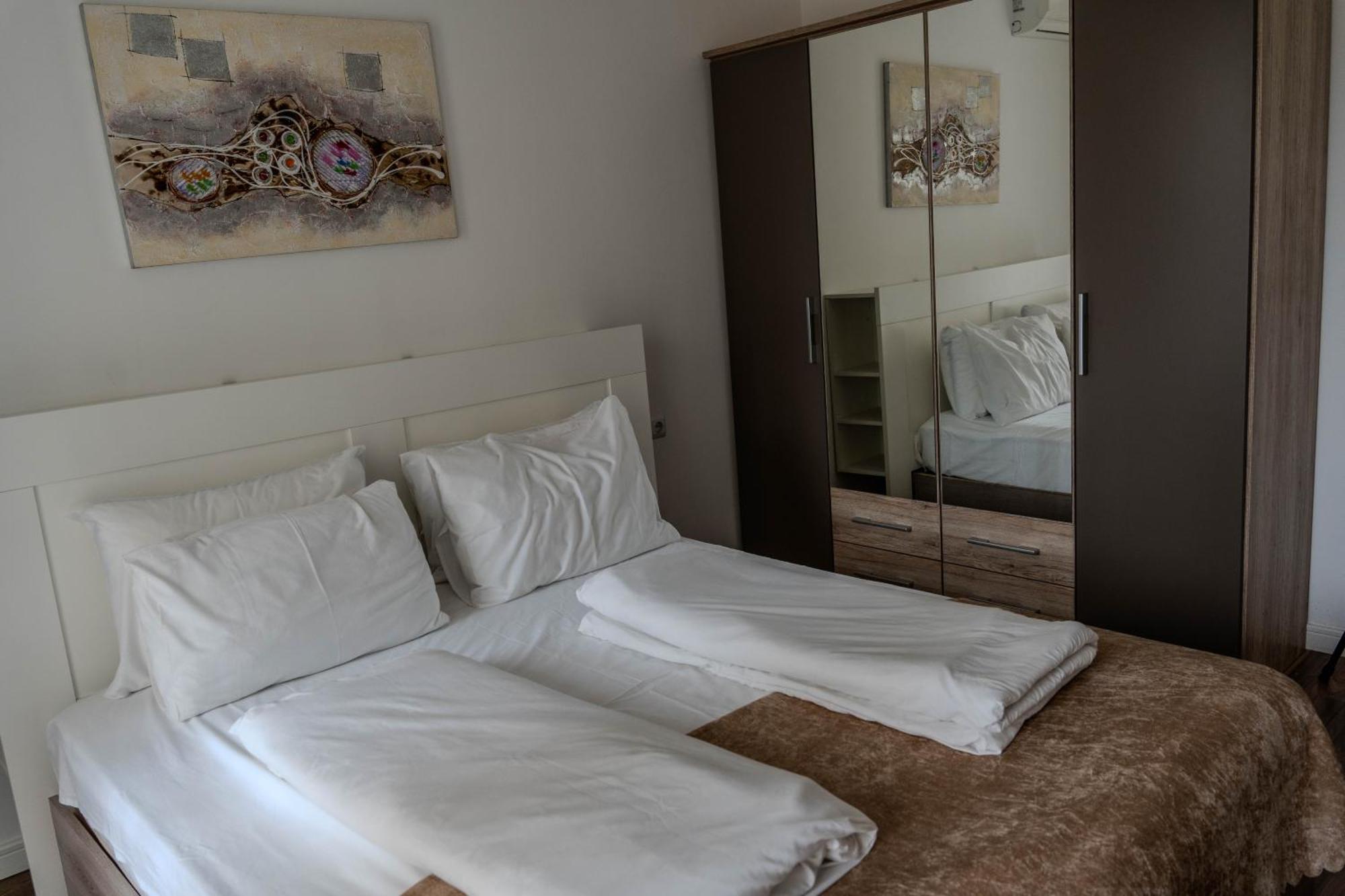 Apartment In Evargreen Complex With Terrace Várna Kültér fotó